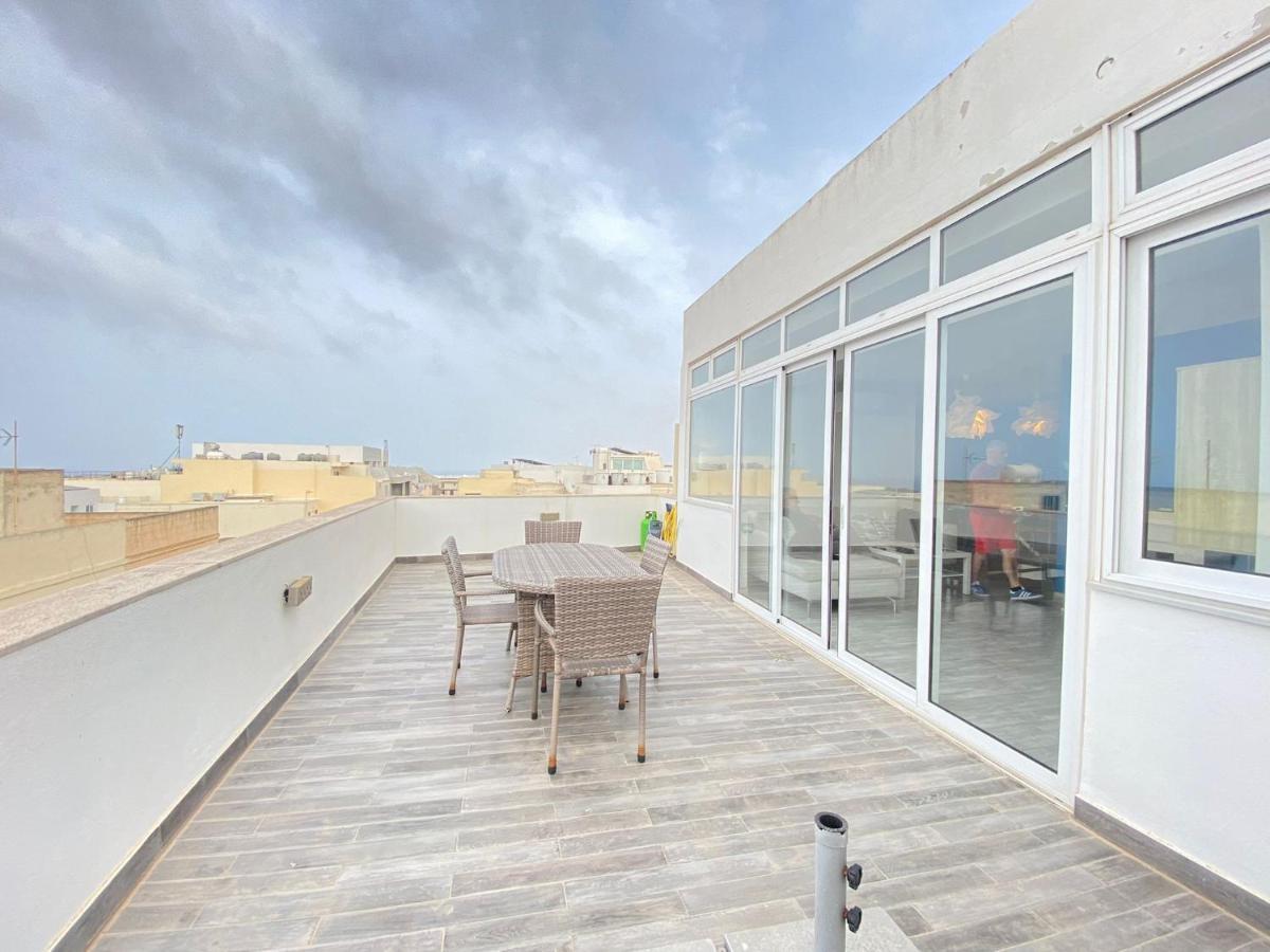 Ferienwohnung Penthouse "Maltese scent" Mellieħa Exterior foto