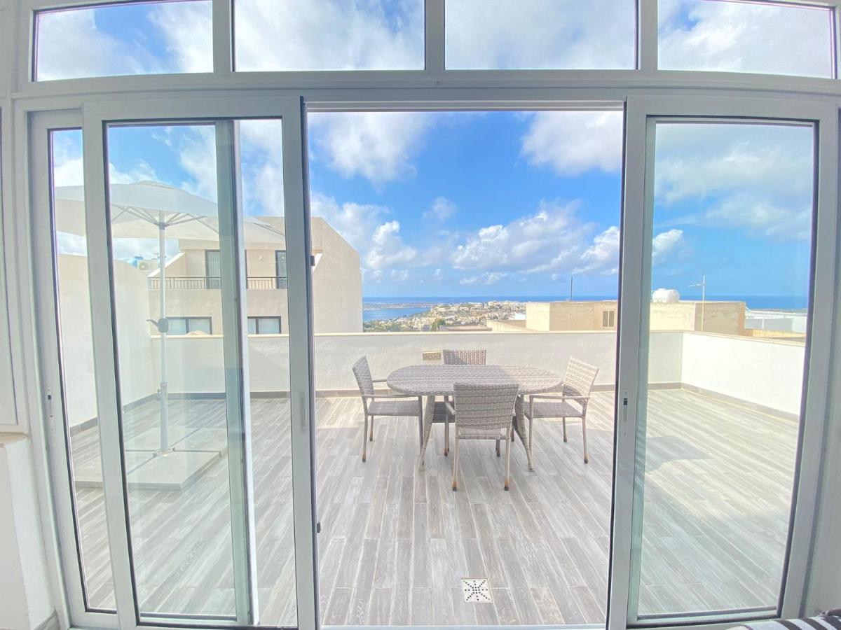 Ferienwohnung Penthouse "Maltese scent" Mellieħa Exterior foto