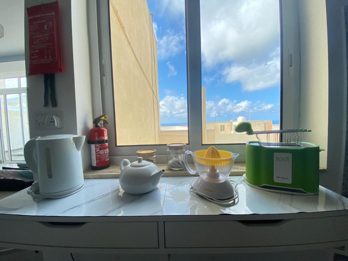 Ferienwohnung Penthouse "Maltese scent" Mellieħa Exterior foto